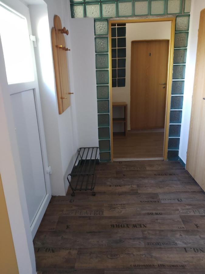 Ferienwohnung Apartman Blizko Brna S Dobovymi Dekoracemi Melcany Exterior foto