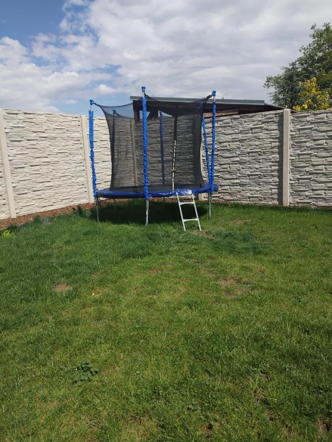 Ferienwohnung Apartman Blizko Brna S Dobovymi Dekoracemi Melcany Exterior foto